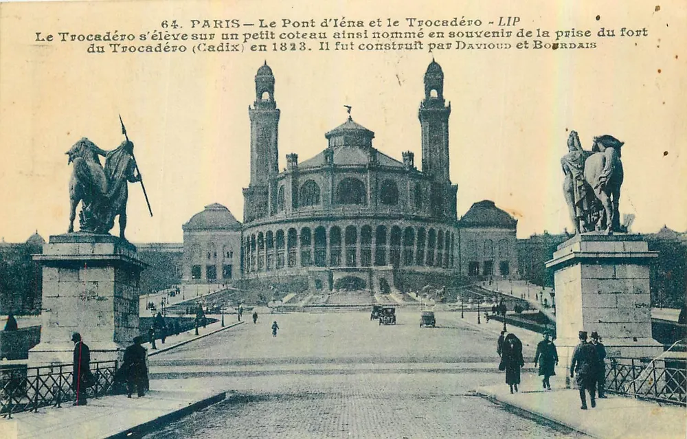 Paris — Le Pont d’Iéna et le Trocadéro — LIP - Recto