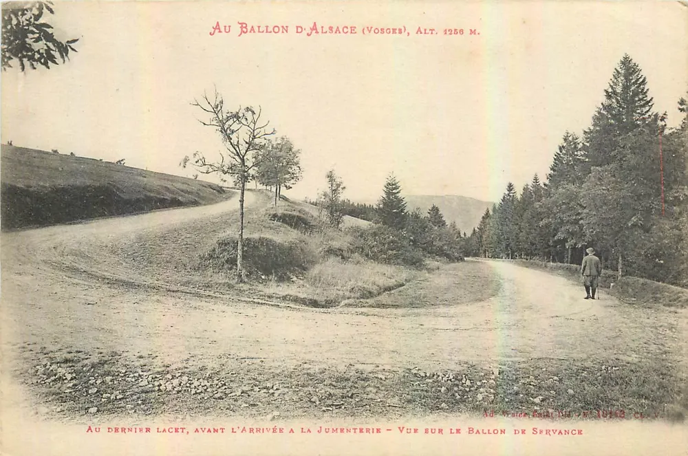 No Ballon d'Alsace (Vosges), Alt. 1258 m. — Visão do Ballon de Servance — editor V. V. S. N° 18143 - Frente