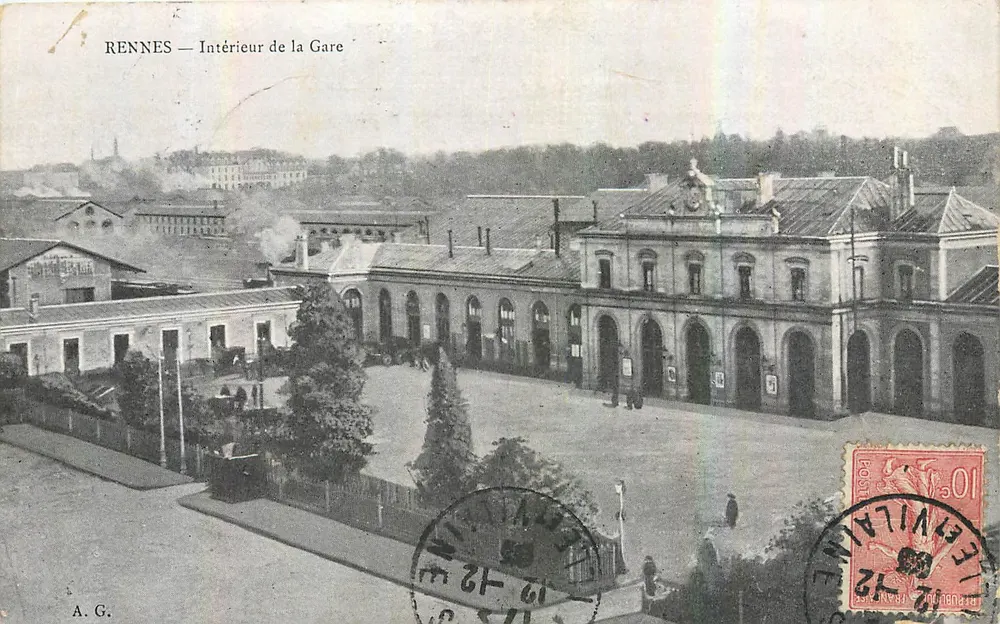Rennes — Interior da Estação — A.G. - Frente