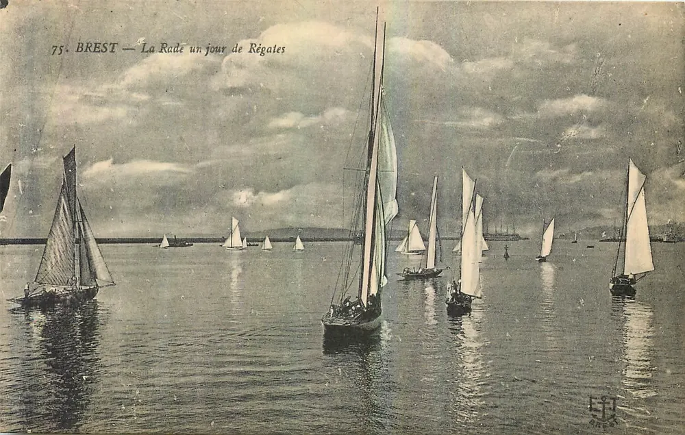 BREST — Vista della Baia in un Giorno di Regata — Editore E. L. C. n°75 - Recto
