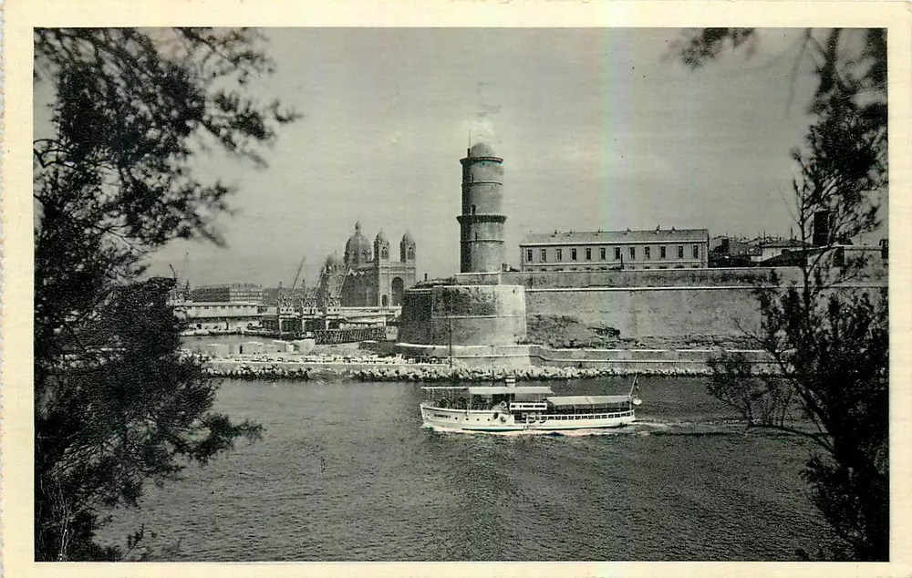 Marseille — Le Fort Saint-Jean et la Cathédrale — éditeur inconnu, n° 108 - Recto