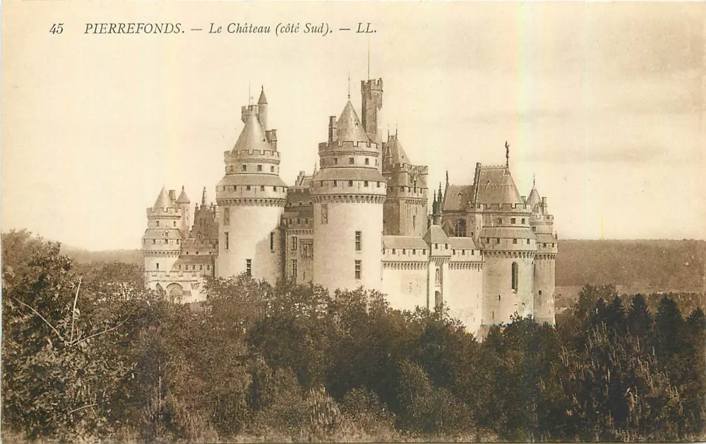 Pierrefonds — O Castelo (lado Sul) — LL. - Frente