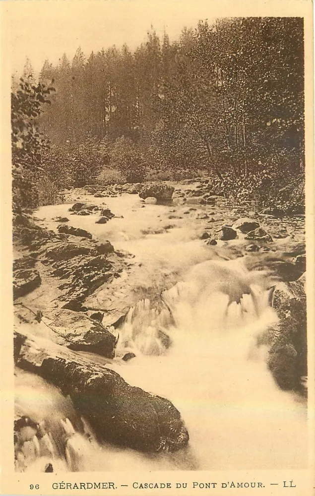 Gérardmer — Cachoeira do Pont d'Amour — LL - Frente