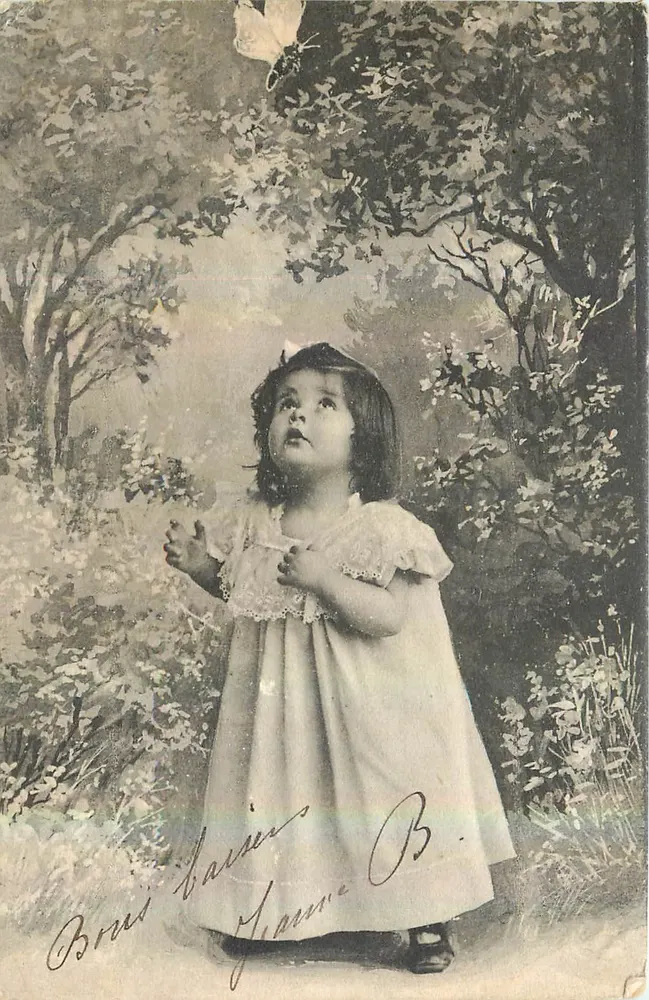 Petite fille dans un jardin — scène de nature — éditeur P. F., B. Série 2009 - Frente