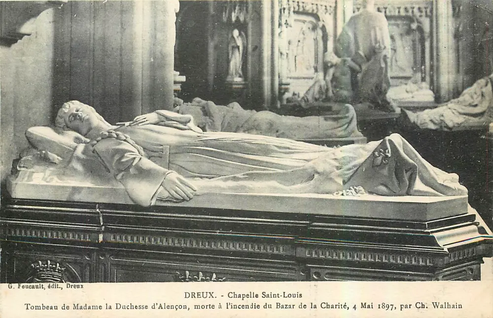 Túmulo da Senhora a Duquesa d'Alençon — Capela São Luís, Dreux — editor G. Foucault, número de série não visível - Frente