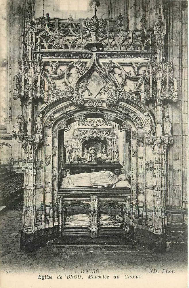 Igreja de Broug. Mausoléu do Coro — ND. Fot. — N° 20 - Frente