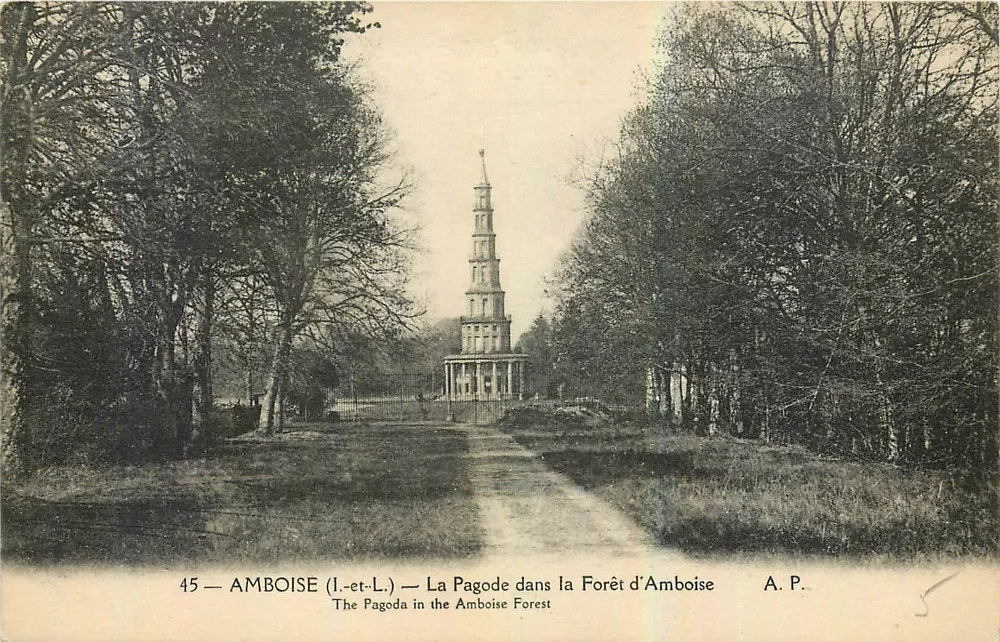 Amboise (Loire-et-Loire) — A Pagode na Floresta de Amboise — A.P. - Frente