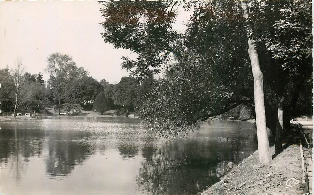 Parque Montsouris - El Lago — editor Réal-Photo, París - Anverso