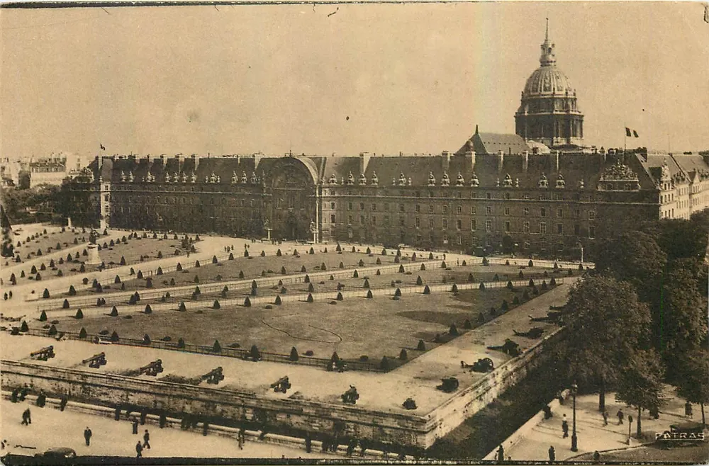 L'Hôtel des Invalides — Paris — Patras - Recto