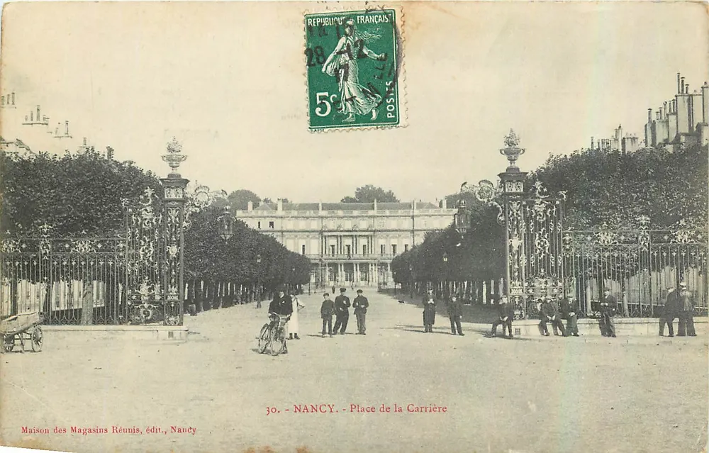 NANCY - Place de la Carrière — Maison des Magasins Réunis, uitg., Nancy - Voorkant