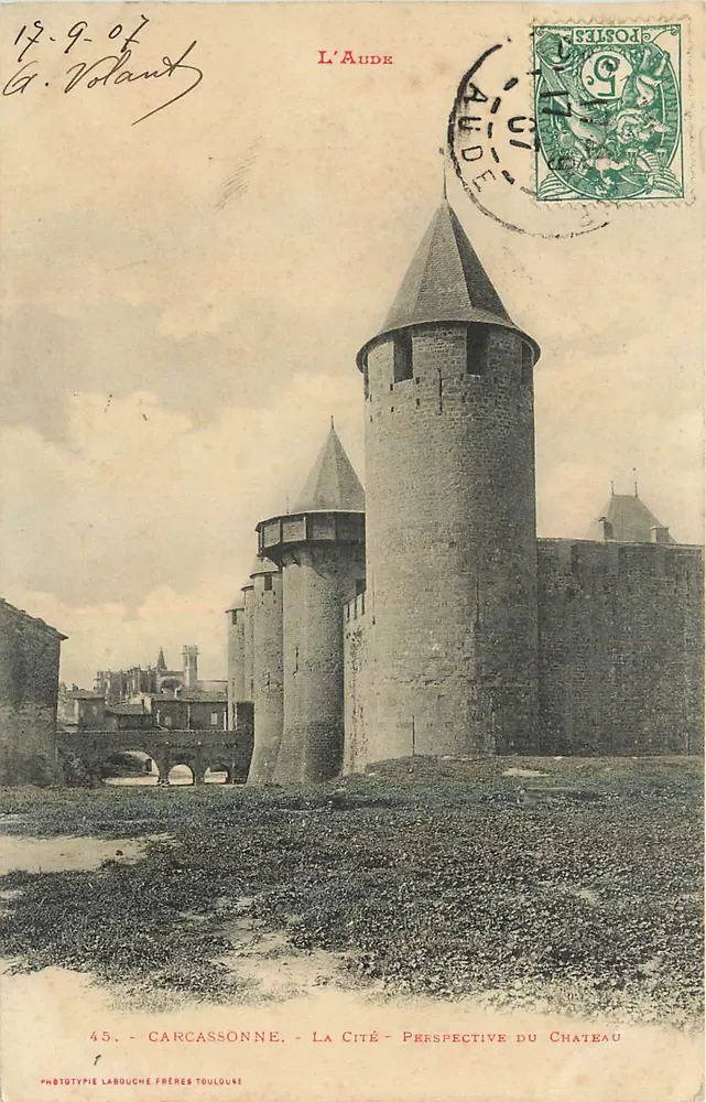 Carcassonne - A Cidade - Perspectiva do Castelo — Fototipia Larouche Frères Toulouse, n°45 - Frente