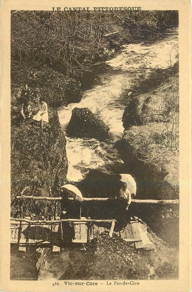 Vic-sur-Cère — Le Pas-de-Cère — Éditeur : Editions Mailloux-Laborie - Recto