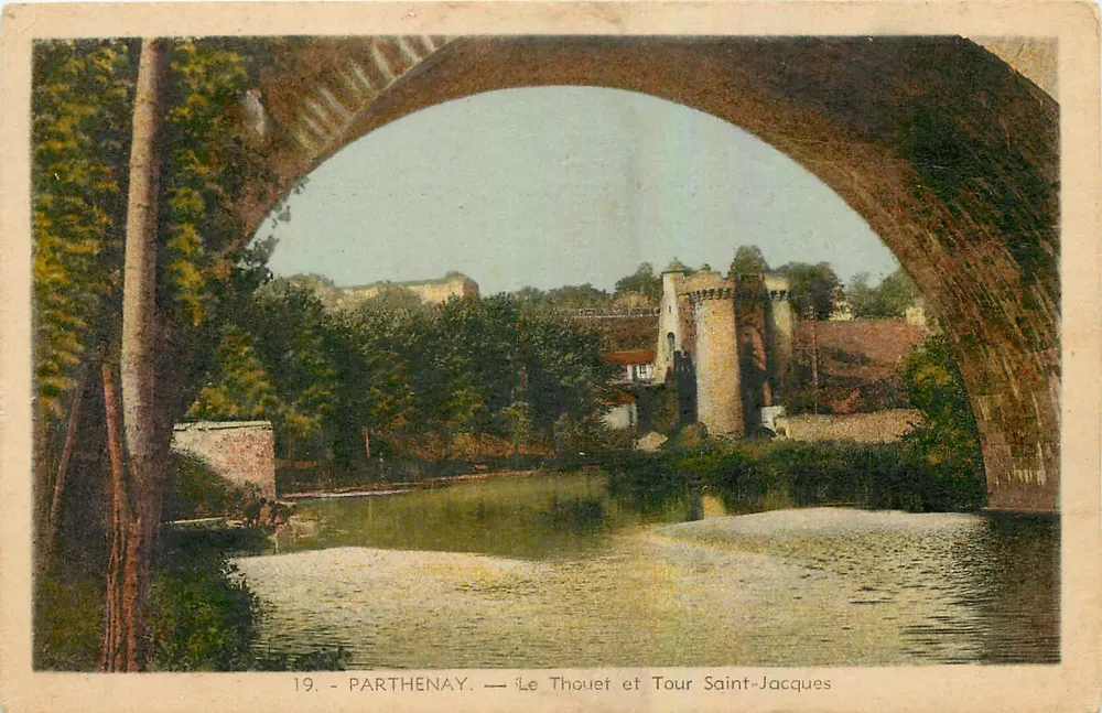 Parthenay — Le Thouet et Tour Saint-Jacques - Recto