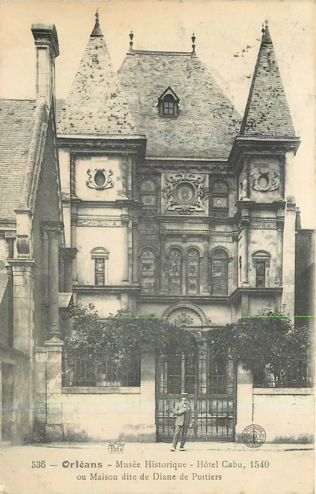 Orléans — Museu Histórico — Hotel Cabu, 1540 ou Casa dita de Diane de Portiers - Frente