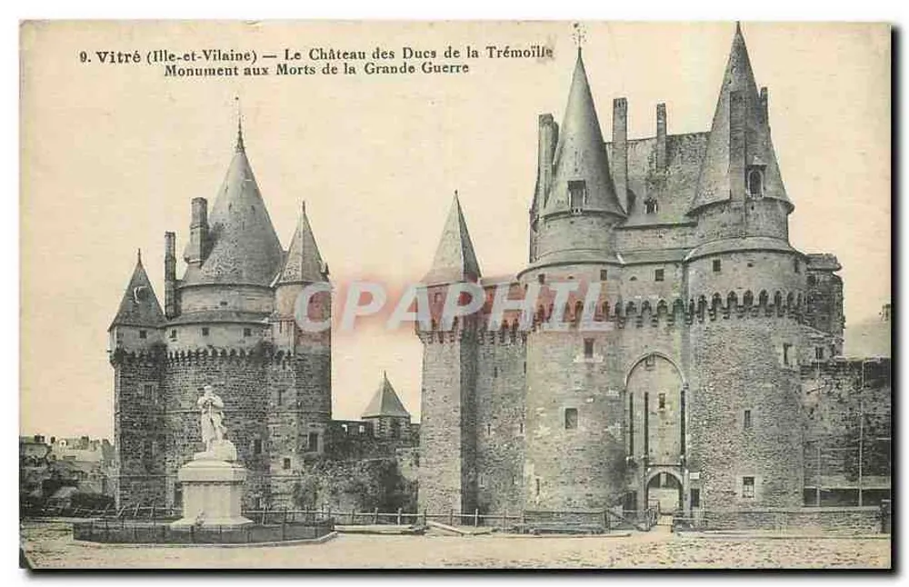 Vitré (Ille-et-Vilaine) — Schloss der Herren von La Trémoille — Kriegsdenkmal - Vorderseite