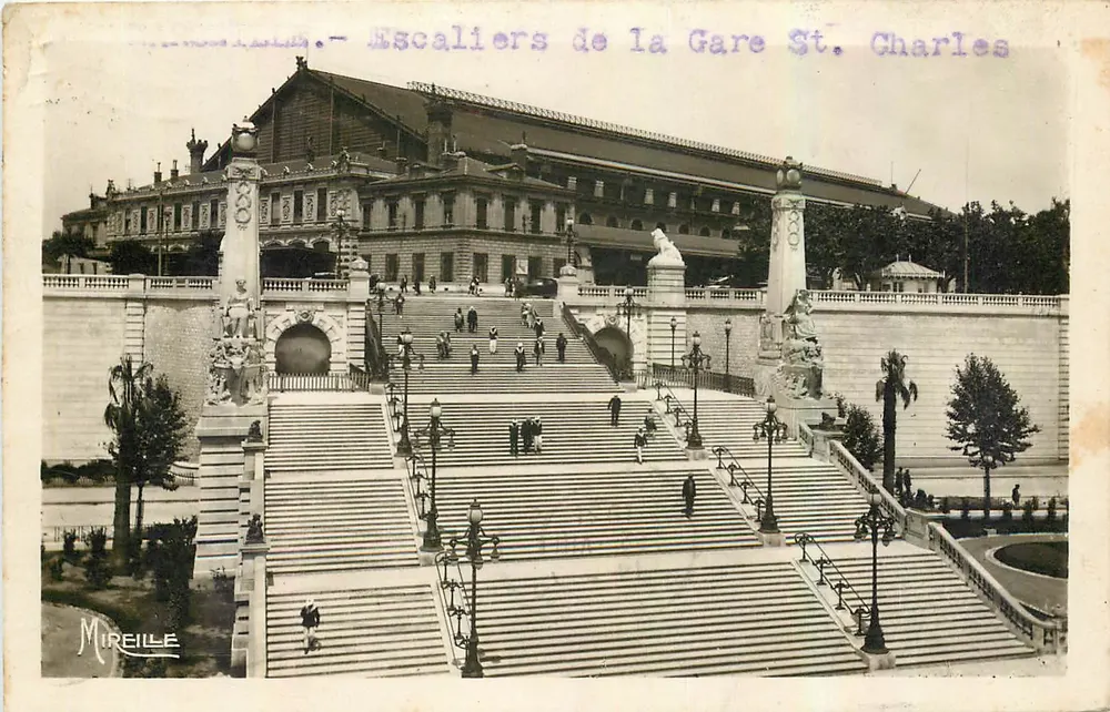 Escaliers de la Gare St. Charles — Marseille — Mireille - Recto