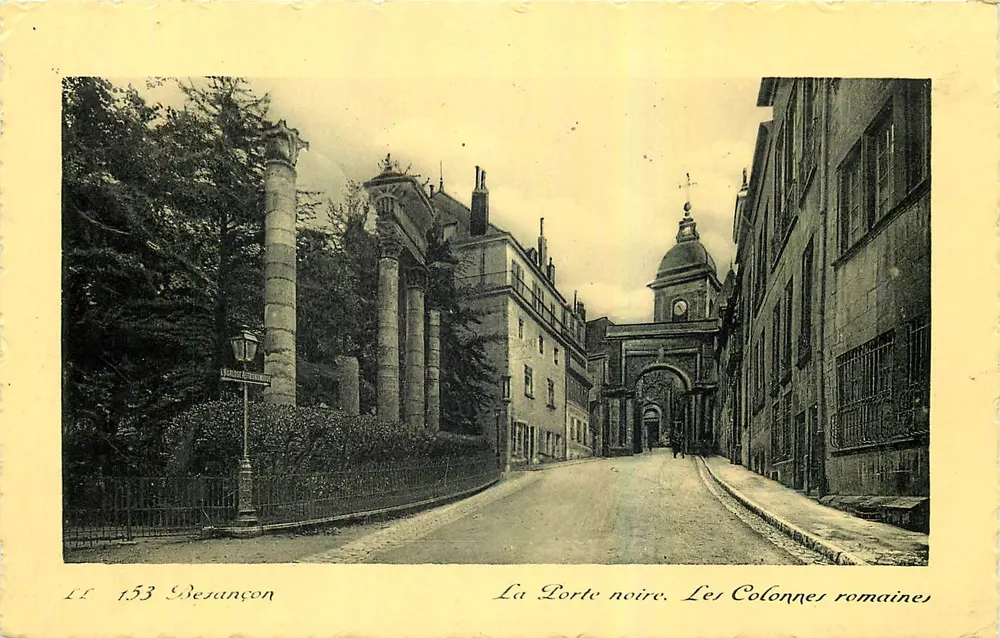 Besançon — La Porte noire. Les Colonnes romaines — Éditeur : Ét. et Recherches Beuris & Éd. Levillier, Paris - Recto