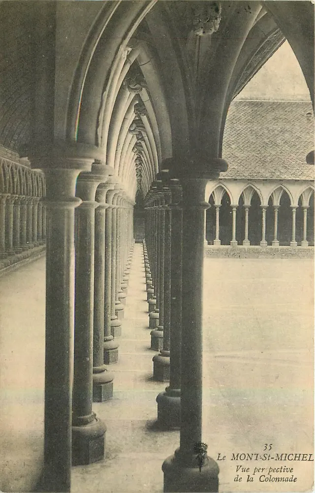 Le Mont-Saint-Michel — Vue perspective de la Colonnade — Éditeur non identifié, n° 35 - Recto