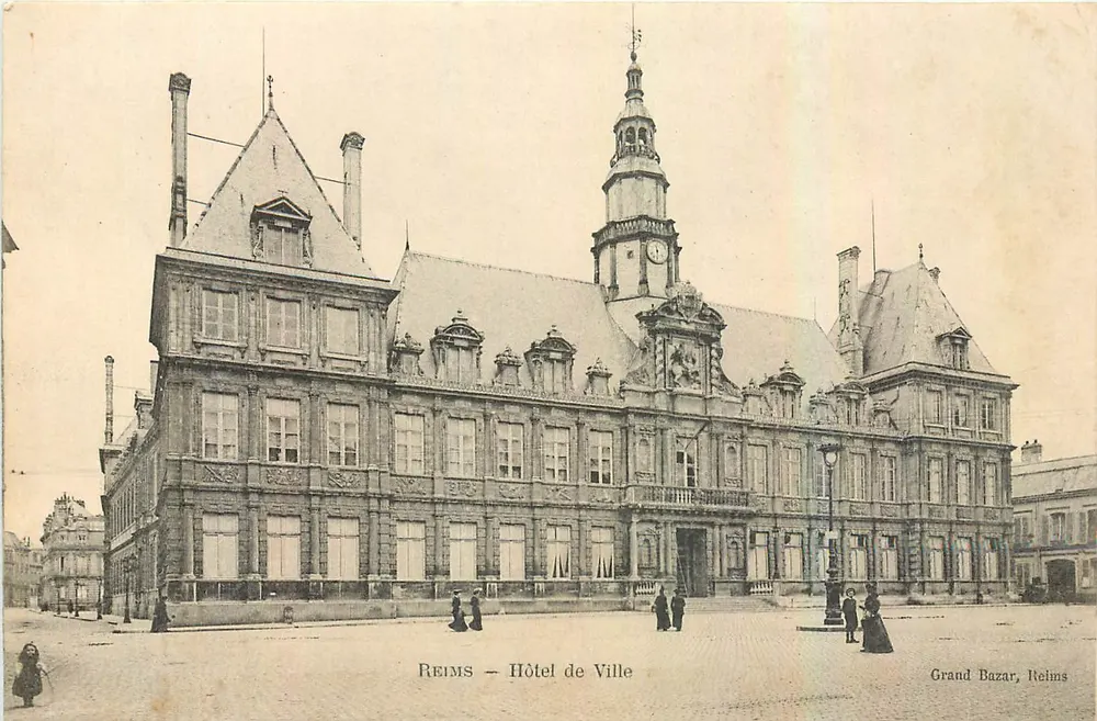 Reims — Hotel de Ville — Grand Bazar, Reims - Frente