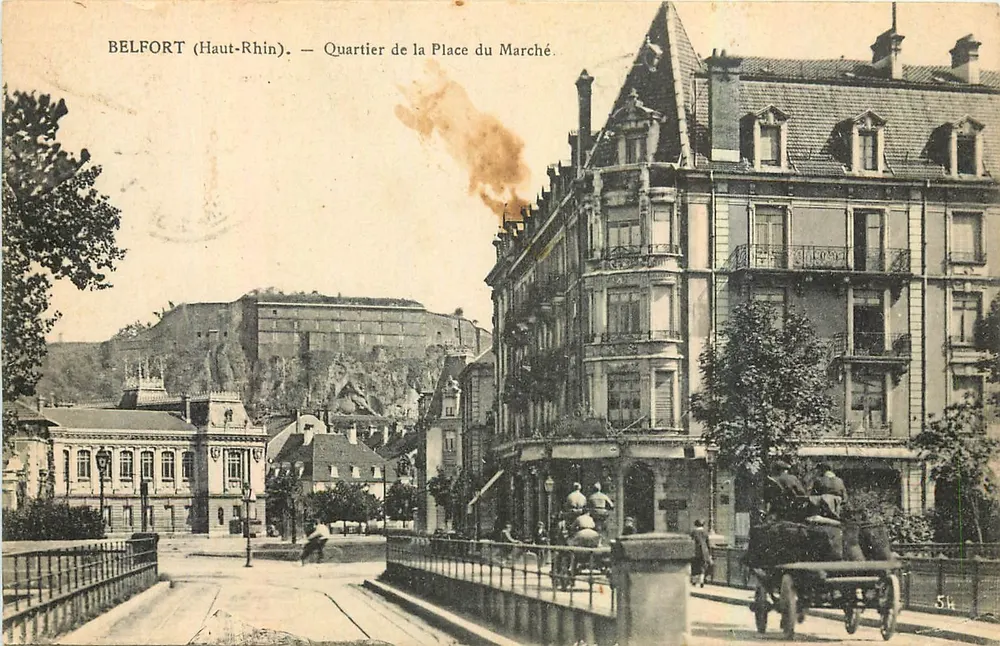 Belfort (Haut-Rhin) — Quartier de la Place du Marché — CPA n°54 - Recto