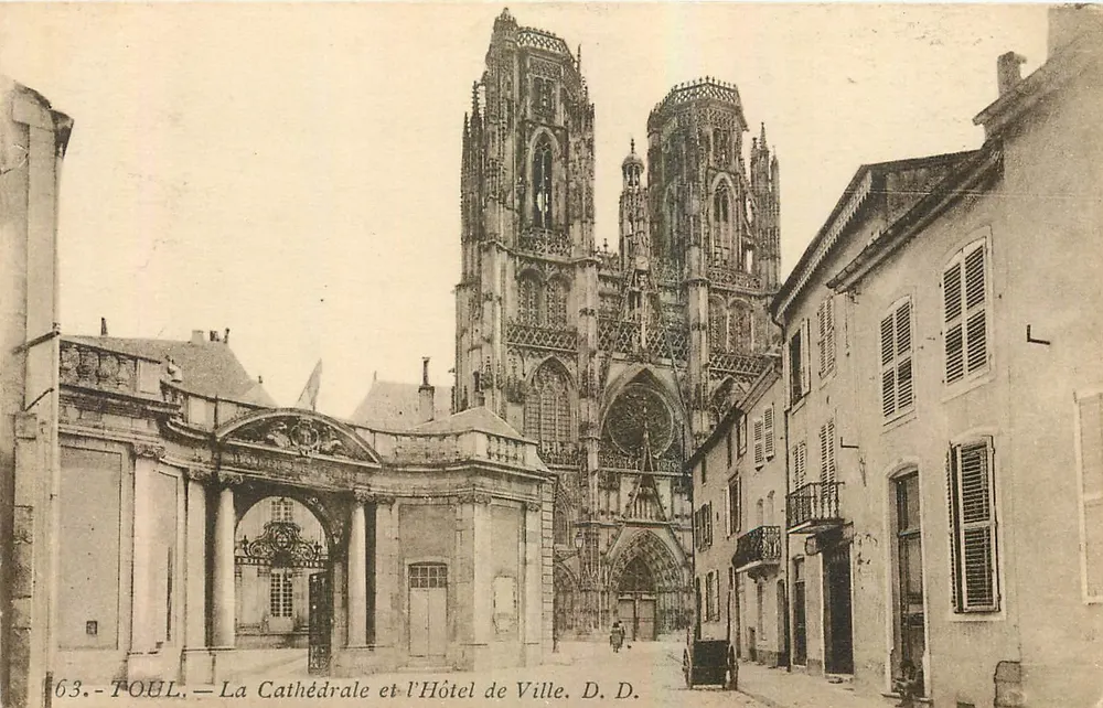 Toul — Die Kathedrale und das Rathaus — D. D. - Vorderseite