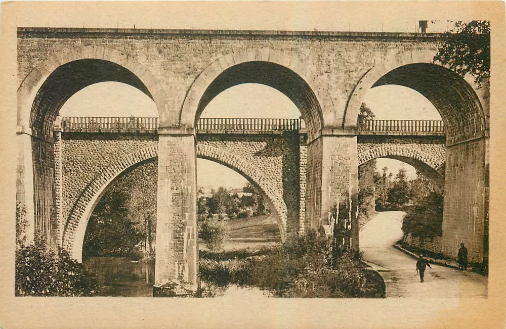 Guingamp — Os Viadutos — Cie des Arts Photomécaniques - Frente