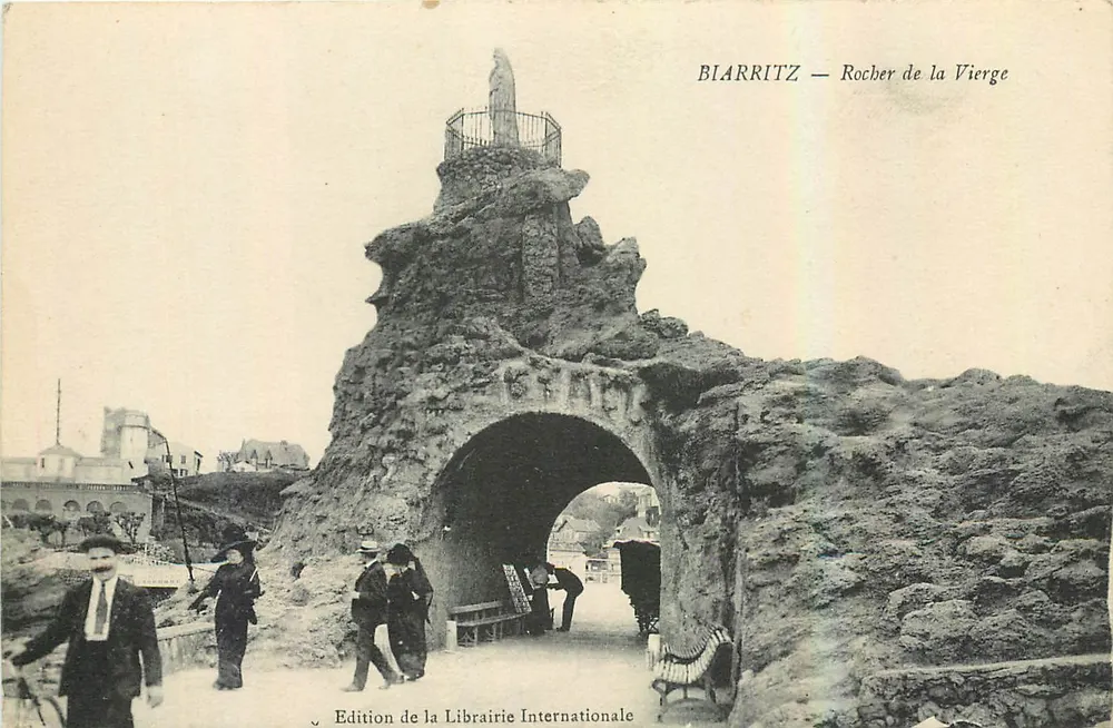 Biarritz — Rocher de la Vierge — Edição da Livraria Internacional - Frente