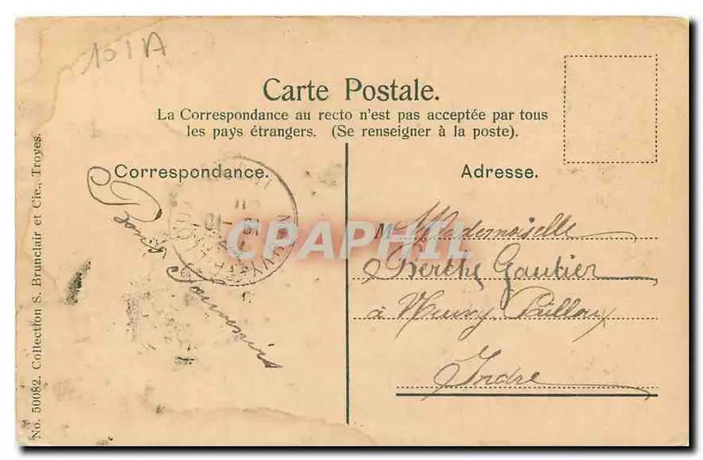 Troyes. O Lycée e a Fontaine Argence — editor não visível, número de série ilegível - Verso