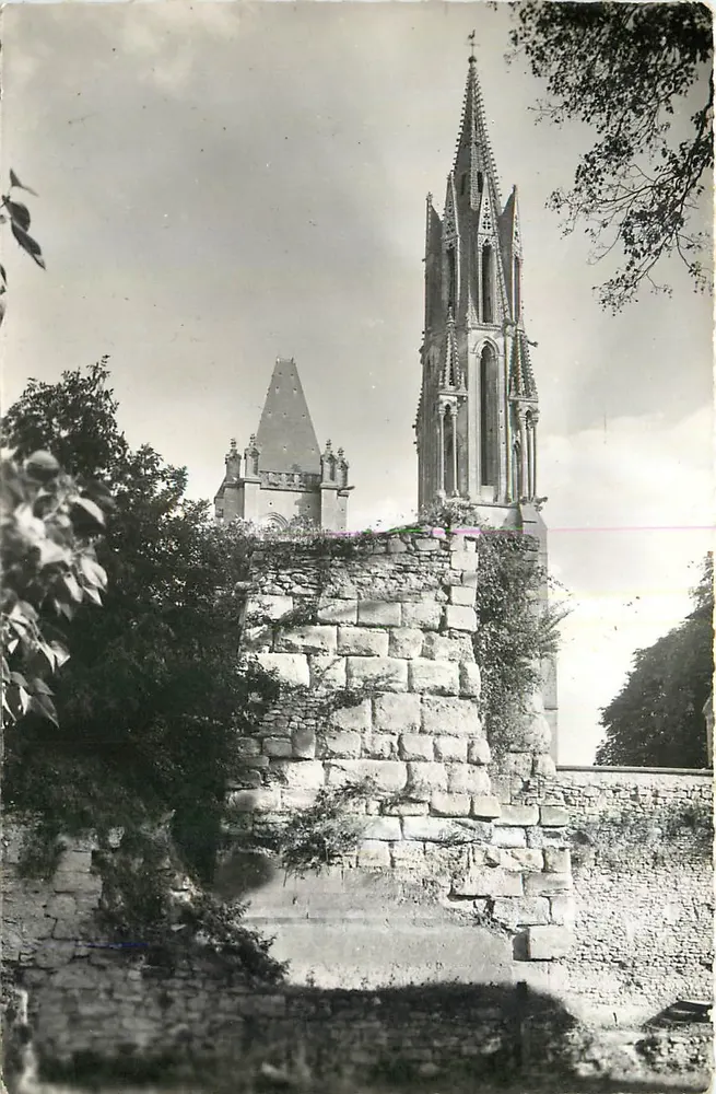 Senlis (Oise) — Les Ruines du Château et la Cathédrale — R. Gallois, Rue Walmanson - Recto