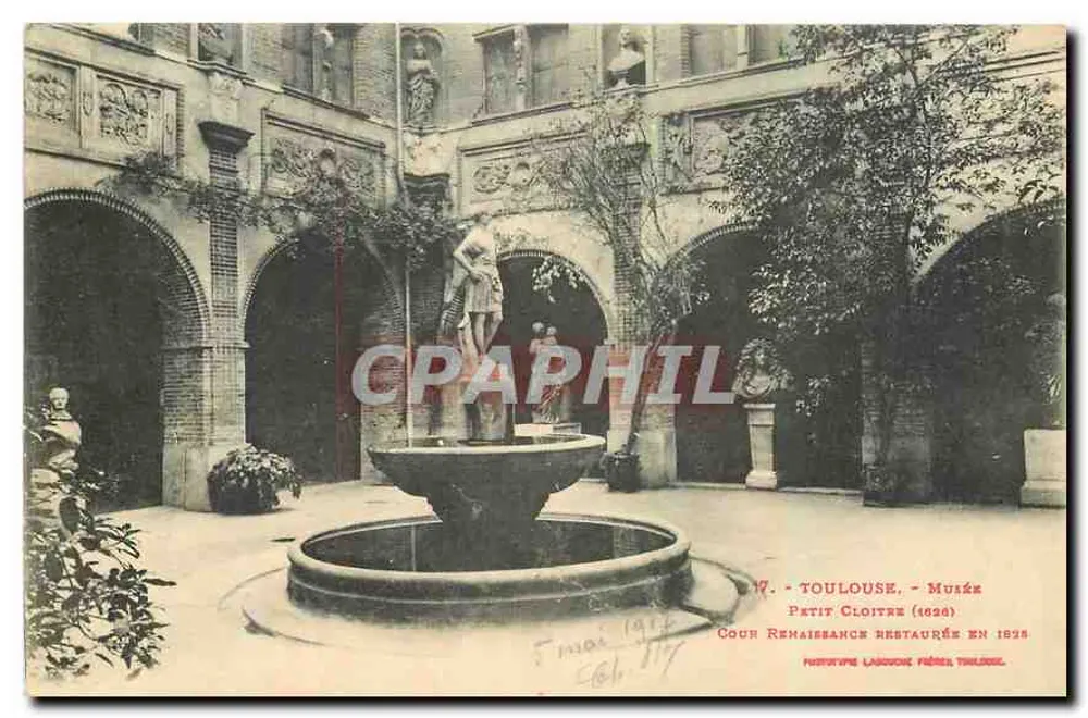 Pátio Renascentista - Museu Petit Cloître (1828) - Toulouse - Frente