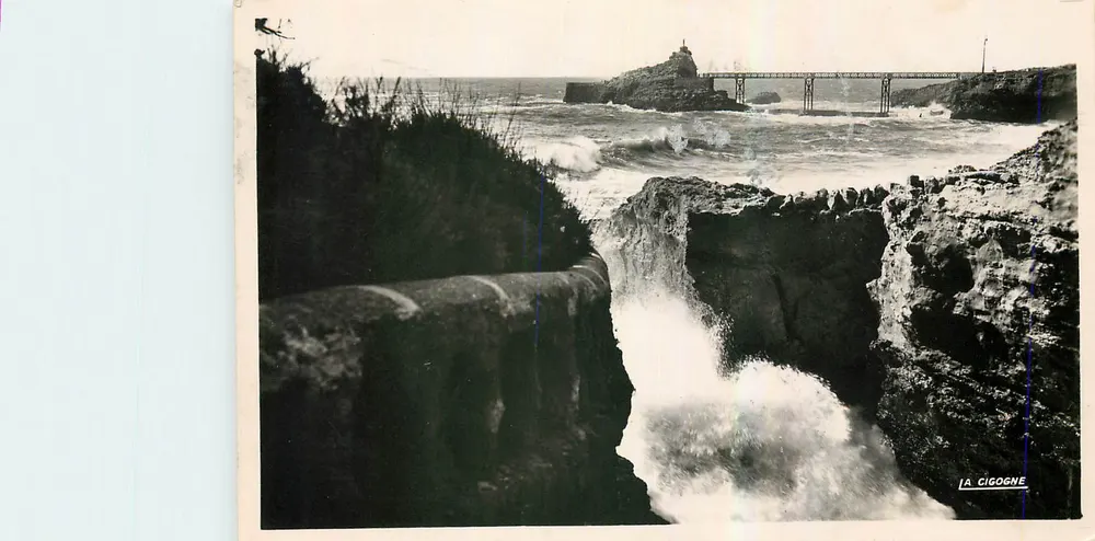 Biarritz - Le rocher de la Vierge — Au rocher du Diable — Édition 'LA CIGOGNE' - Recto