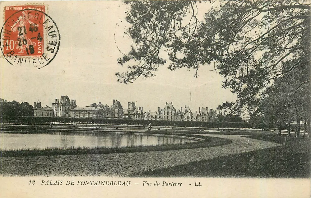 Palais de Fontainebleau — Vue du Parterre — LL - Recto