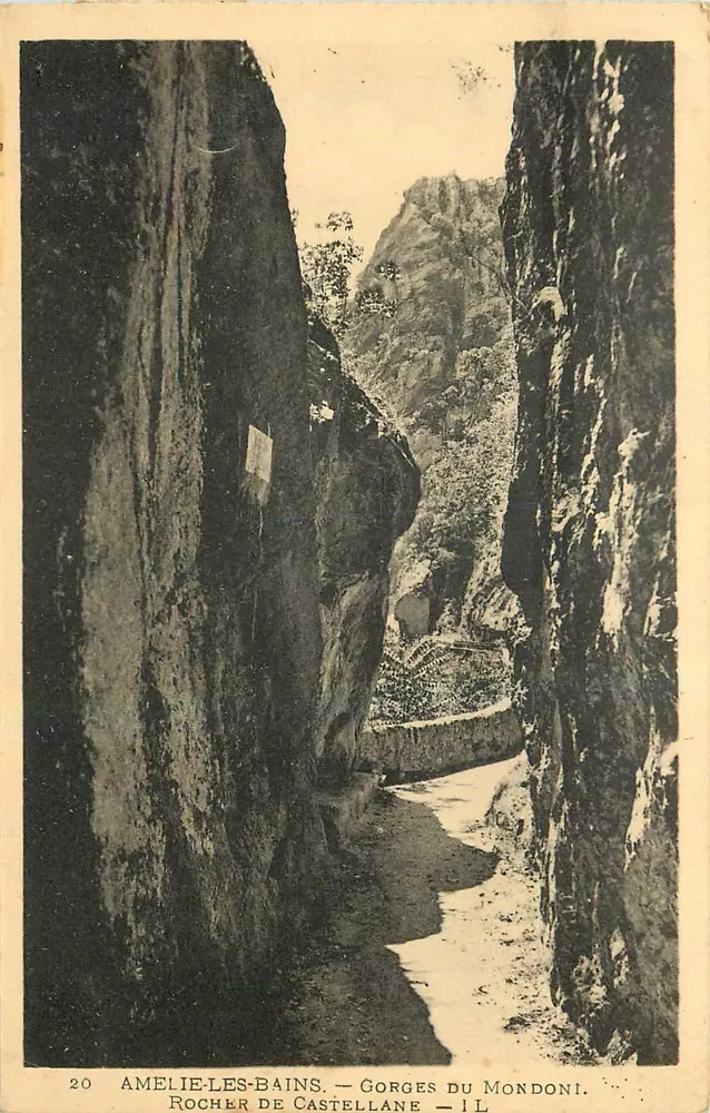 Amélie-les-Bains — Rocher de Castellane — Gorges du Mondoni - Vorderseite