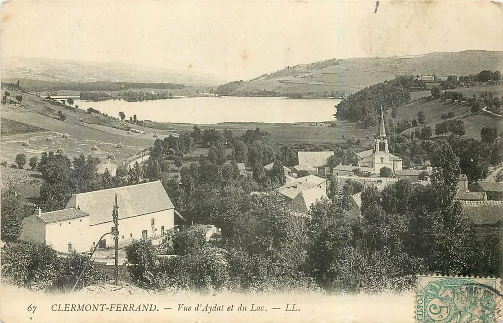 Clermont-Ferrand — Vista de Aydat e do Lago — LL. - Frente