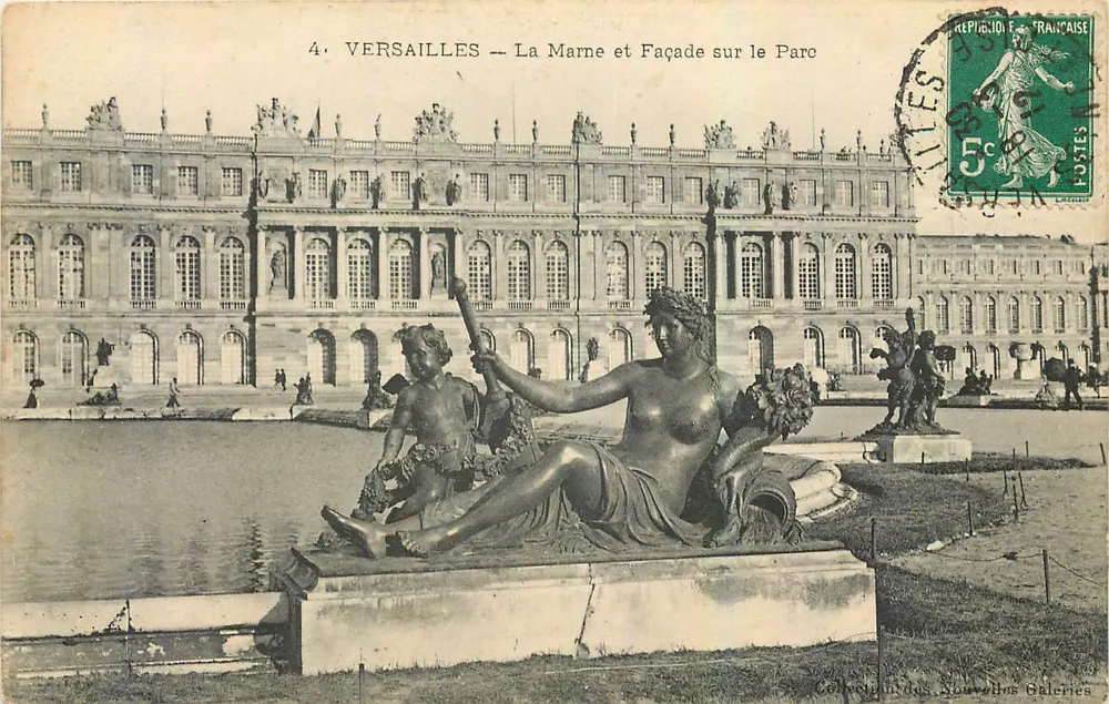Versailles — The Marne and Facade of the Park — Collection of the Nouvelles Galeries - Front