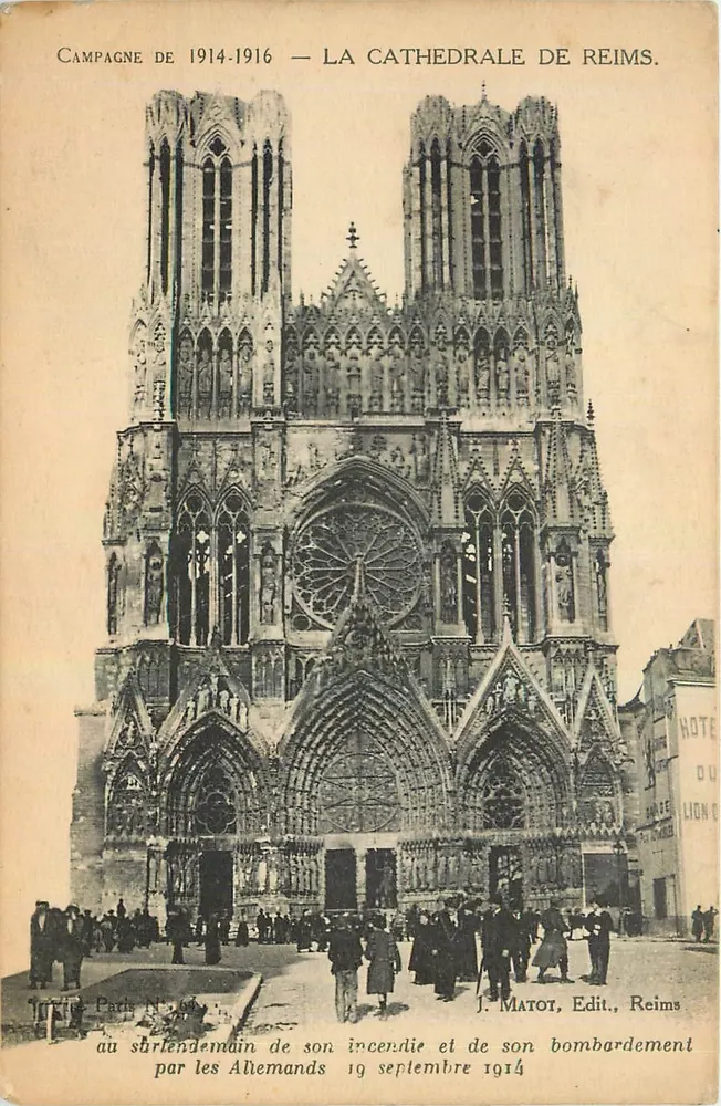 Catedral de Reims — bombardeio e incêndio — J. Matot, Edit., Reims - Frente