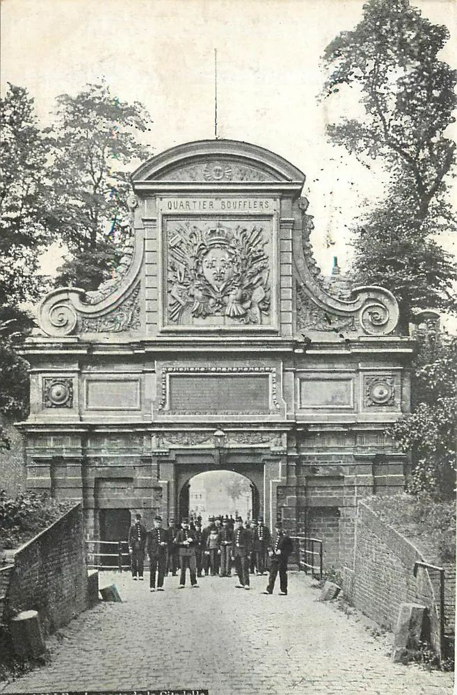 Porte du Quartier Boufflers — Paris — éditeur AQUA-PROTO - Recto