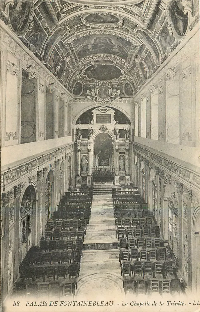Schloss Fontainebleau - Die Kapelle der Dreifaltigkeit — LL - Vorderseite