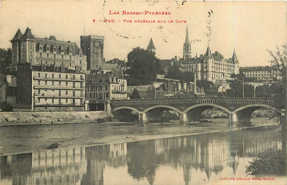 Pau — Vue générale sur le Gave — Phototypie Labouche Frères, Toulouse - Recto