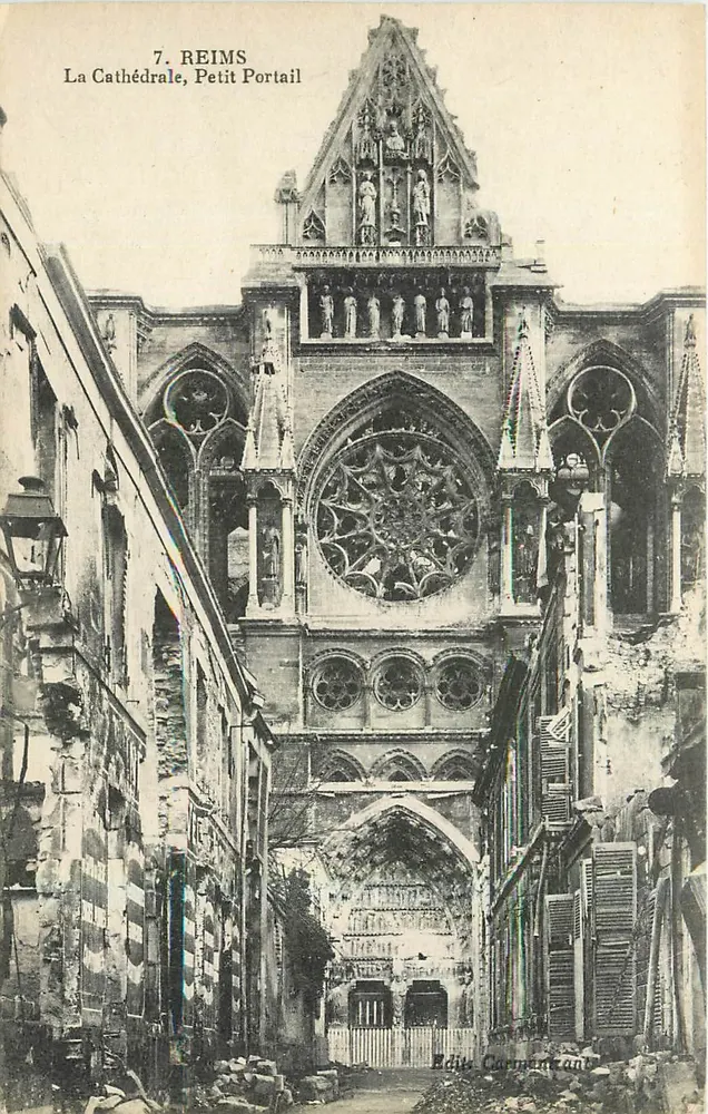 Reims — La Cathédrale, Petit Portail — Éditeurs C. C. C. (C. C. C.) - Recto