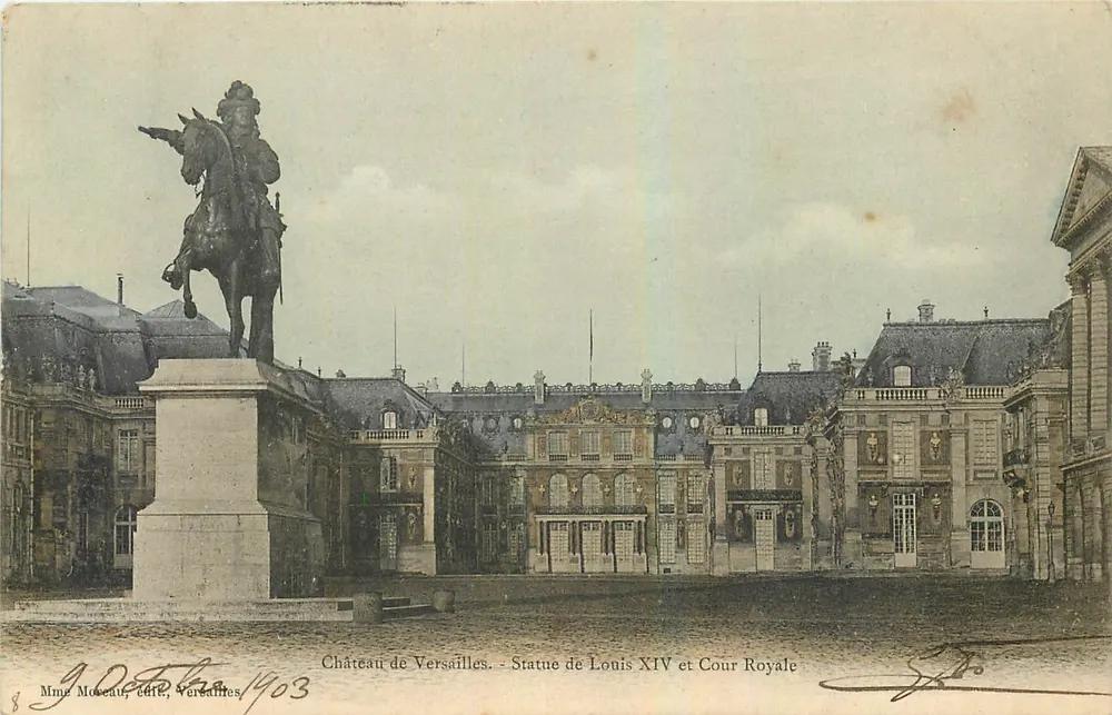 Château de Versailles — Statue de Louis XIV et Cour Royale — Mme Moseau, éditrice, série 8 - Recto