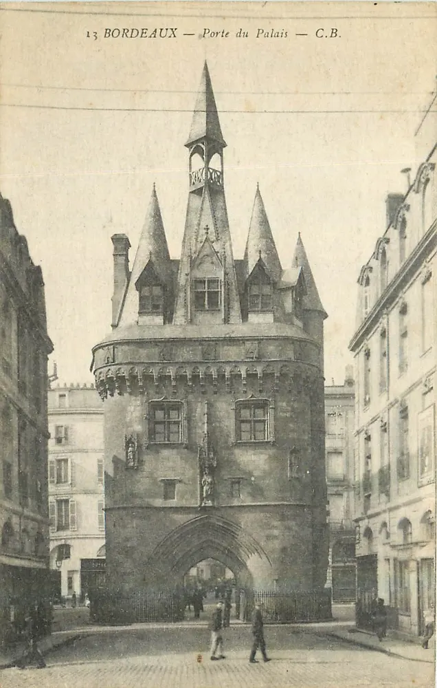 Bordeaux — Porta do Palácio — C.B. - Frente
