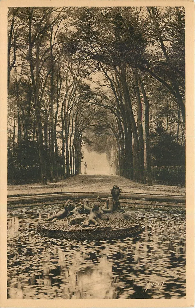 Versailles — O Bassin de l'Été — Edição de Arte YVON, Paris - Frente
