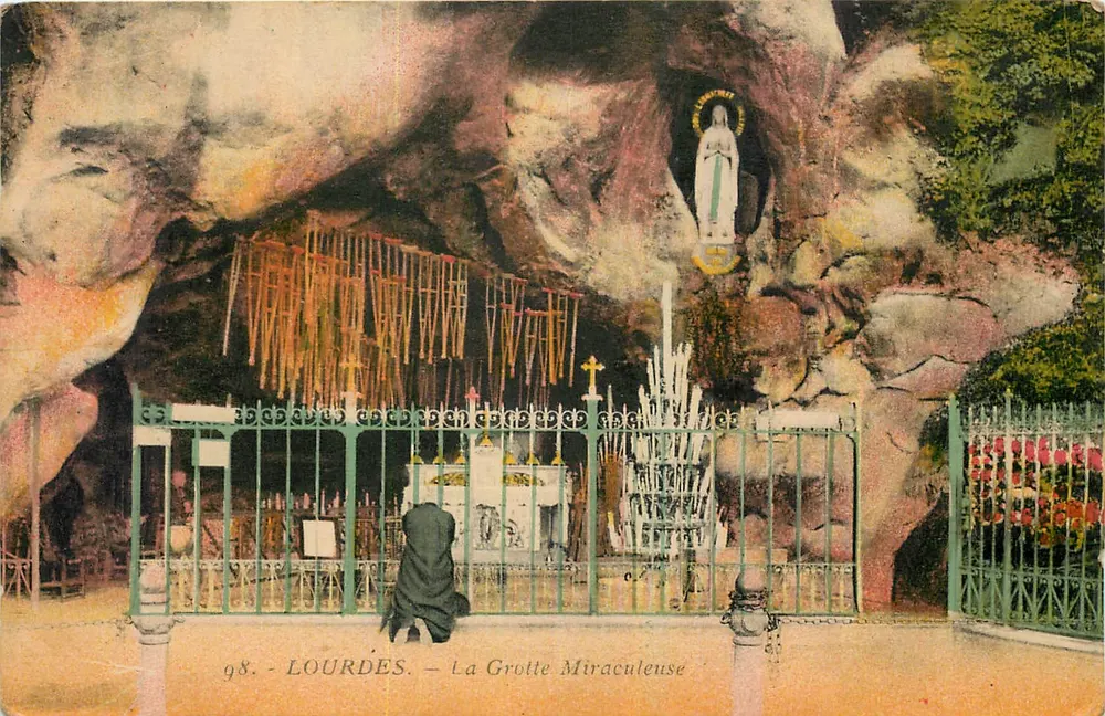 Lourdes — A Gruta Milagrosa — edição fotográfica Laurat - Frente