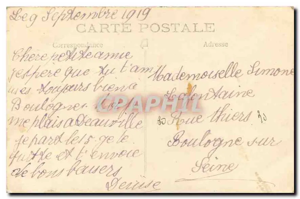 Família na praia — praia de Deauville — cartão postal datado - Verso