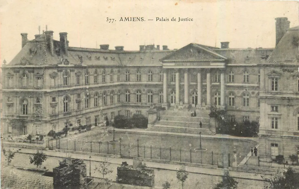 AMIENS — Palácio de Justiça — Editor: Photo Edit. Amiens, n° 377 - Frente