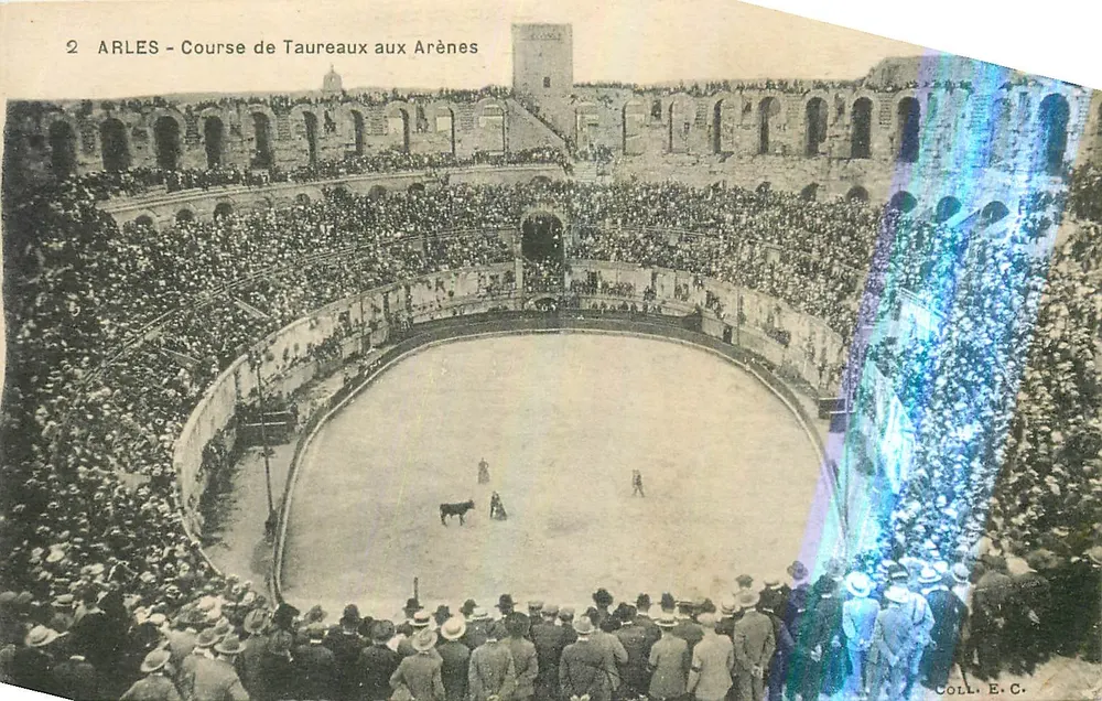 Arles - Corrida de touros nas Arènes — Coll. E.C. - Frente