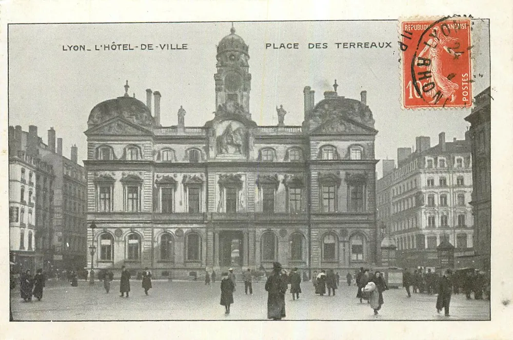 Lyon - Das Rathaus — Place des Terreaux — Verlag unbekannt - Vorderseite