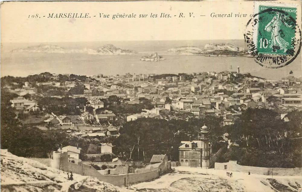MARSEILLE — Vista geral sobre as Ilhas — R. V. - Frente