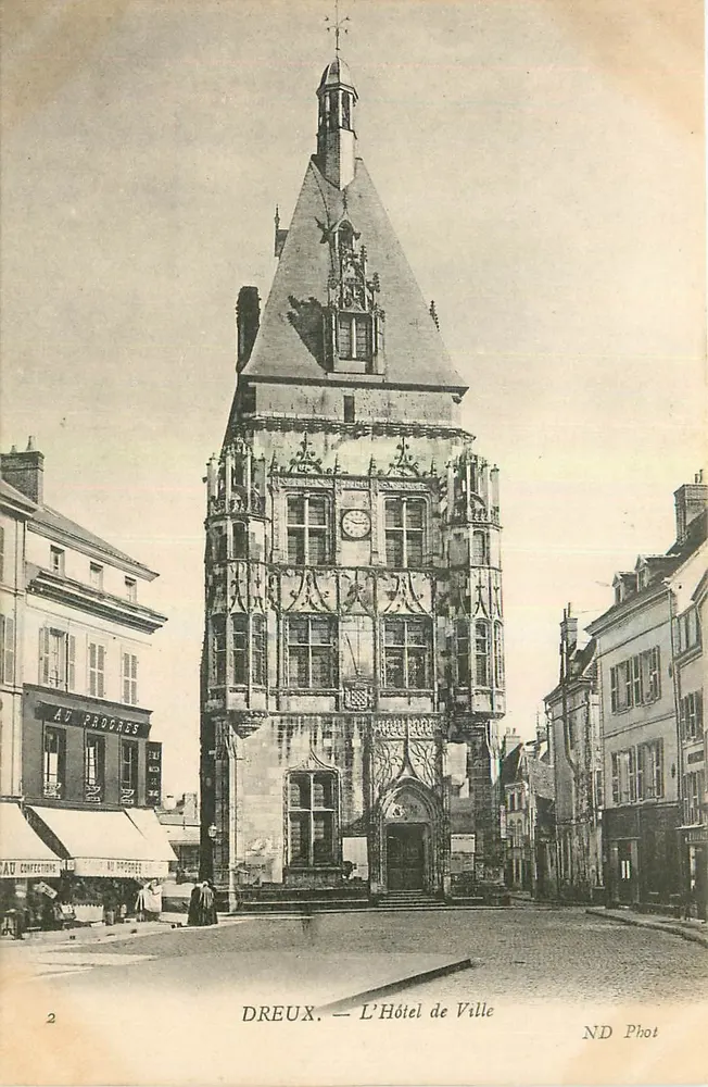 Dreux — O Hotel de Ville — ND Phot - Frente
